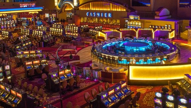 Diamonds Rush Slots کیسینو میں پوکر گیمز