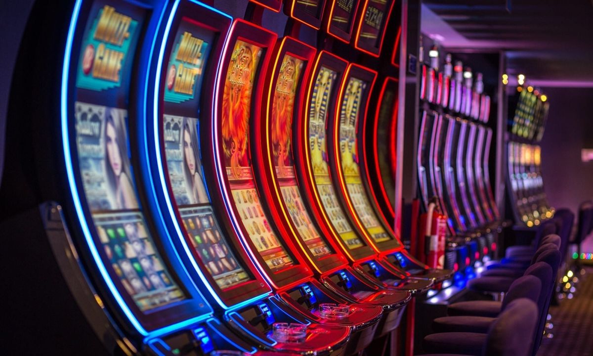 پاکستان کے نئے Diamonds Rush Slotsکیسینو کھلاڑیوں کے لیے خوش آمدید بونس
